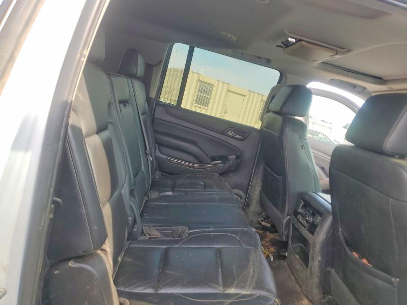 Photo 11 from auction – 2019 CHEVROLET SUBURBAN with VIN 1GNSKHKC1KR314674
