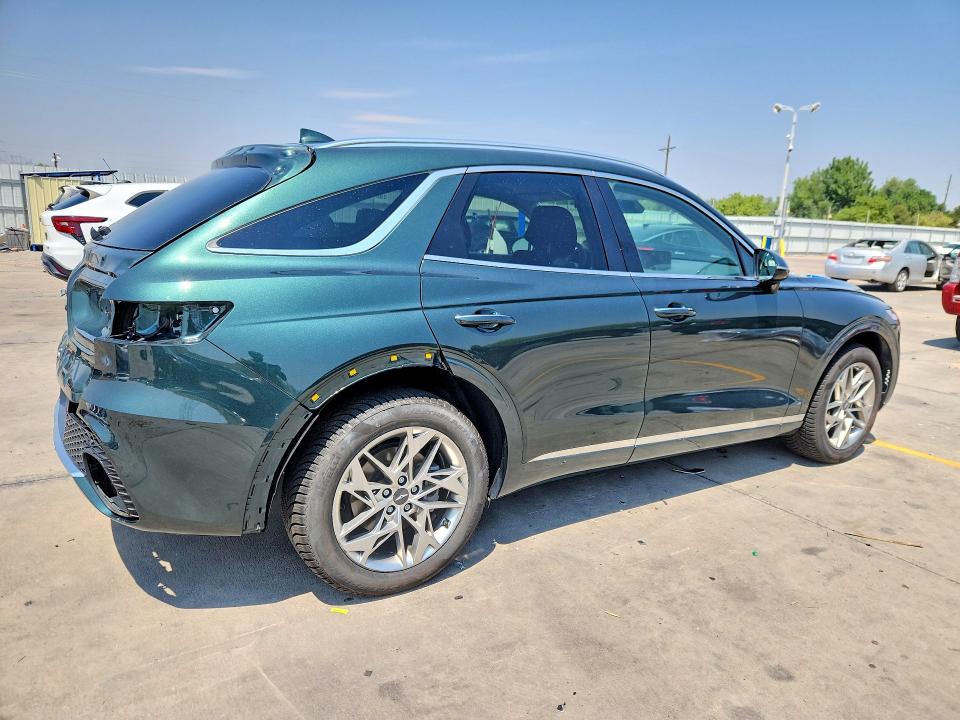 Photo 3 from auction – 2022 GENESIS GV70 with VIN KMUMADTB5NU058573