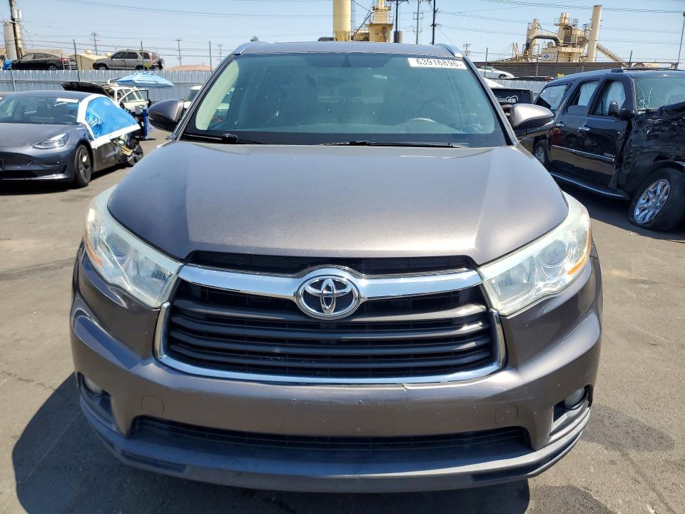 Photo 5 from auction – 2014 TOYOTA HIGHLANDER with VIN 5TDJKRFH6ES018393