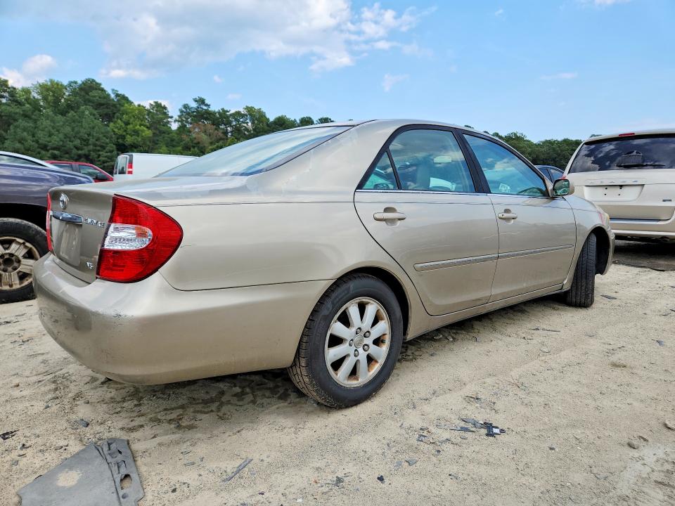 Photo 3 from auction – 2004 TOYOTA CAMRY with VIN 4T1BF30K74U574146