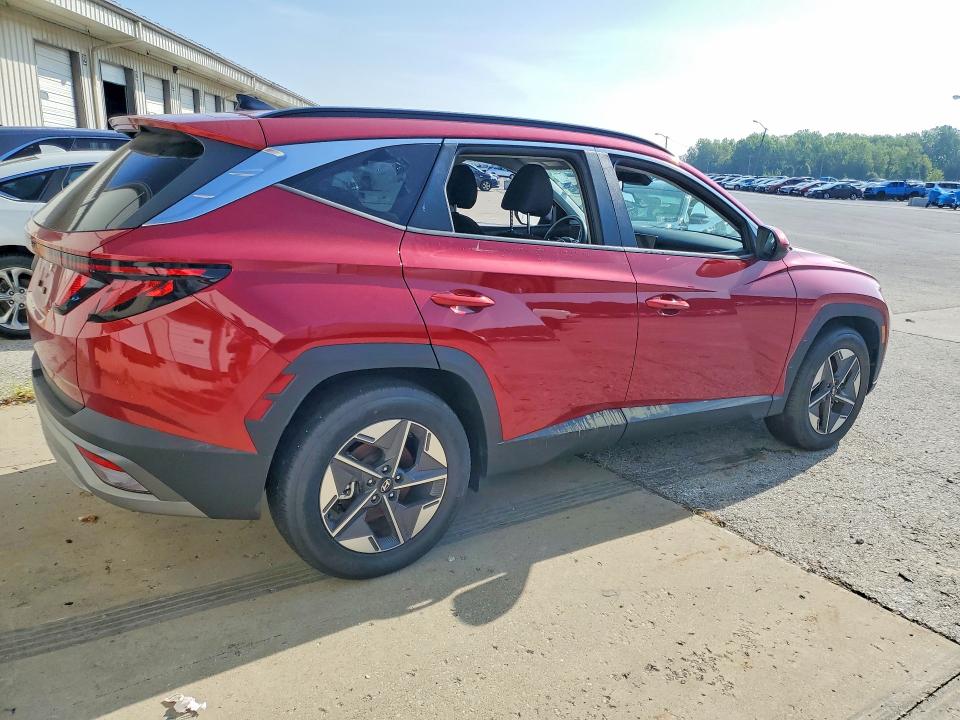 Photo 3 from auction – 2026 HYUNDAI TUCSON with VIN 5NMJB3DE9TH740401