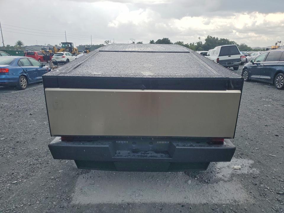 Foto 6 de la subasta – 2025 TESLA CYBERTRUCK con VIN 7G2CEHED3SA074147