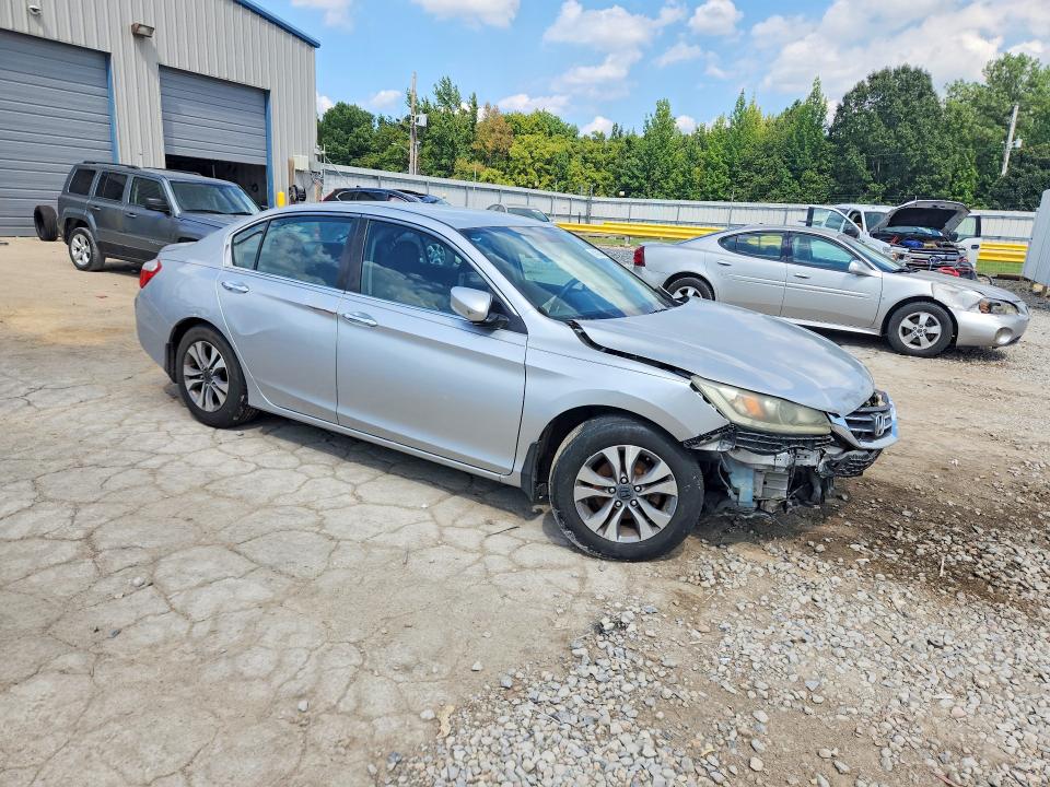 Photo 4 from auction – 2014 HONDA ACCORD with VIN 1HGCR2F35EA132397