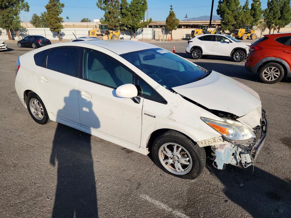 Photo 4 from auction – 2015 TOYOTA PRIUS with VIN JTDKN3DUXF0448666
