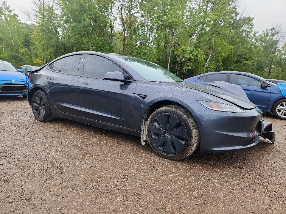 Фото 4 с аукциона – 2024 TESLA MODEL 3 с VIN LRW3E7FA9RC201069
