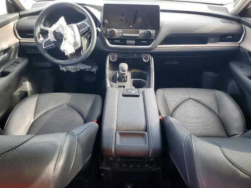 Снимка 8 от търг – 2024 TOYOTA GRAND HIGHLANDER HYBRID с VIN 5TDACAB52RS002773