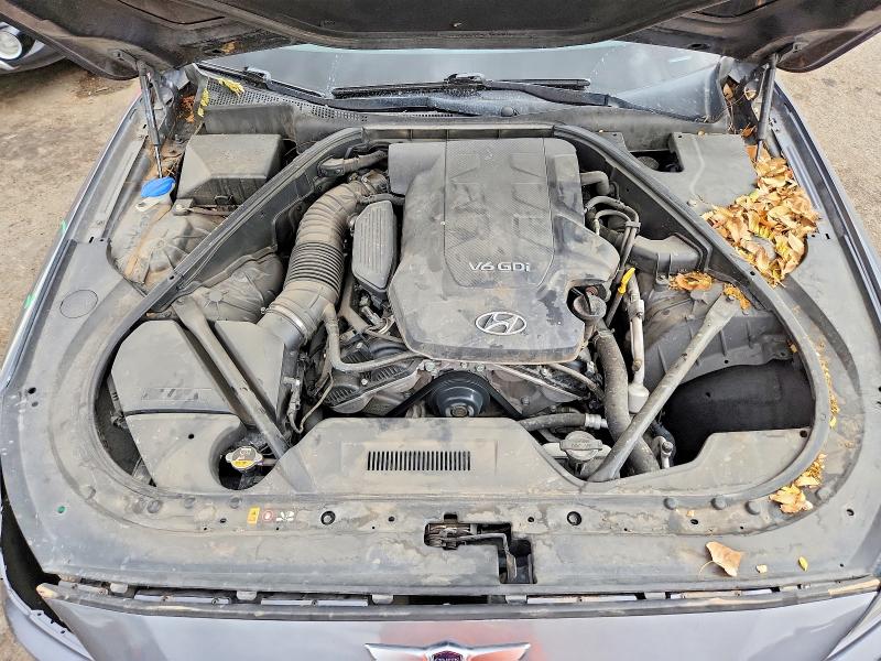 Photo 11 from auction – 2016 HYUNDAI GENESIS with VIN KMHGN4JE7GU108907