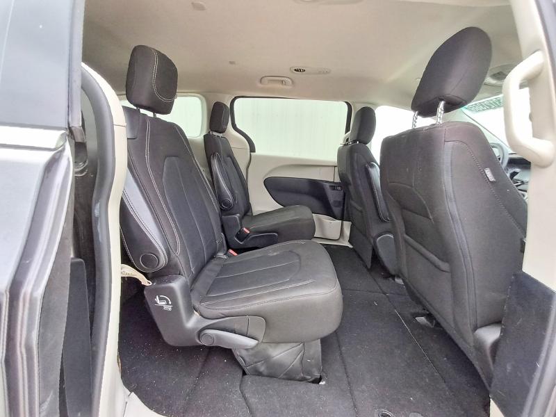 Photo 11 from auction – 2020 CHRYSLER VOYAGER with VIN 2C4RC1CG6LR237471