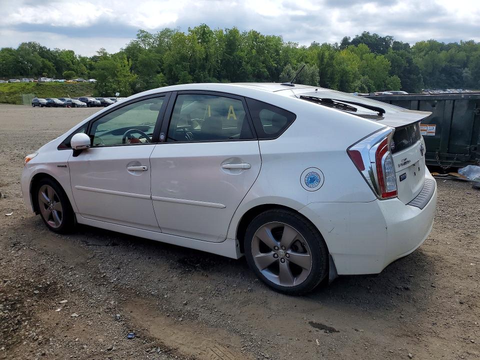 Photo 2 from auction – 2015 TOYOTA PRIUS with VIN JTDKN3DU6F0421786