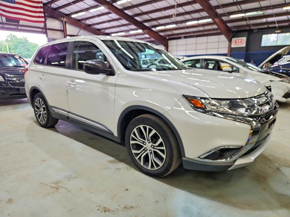 Photo 4 from auction – 2017 MITSUBISHI OUTLANDER with VIN JA4AD2A33HZ000511