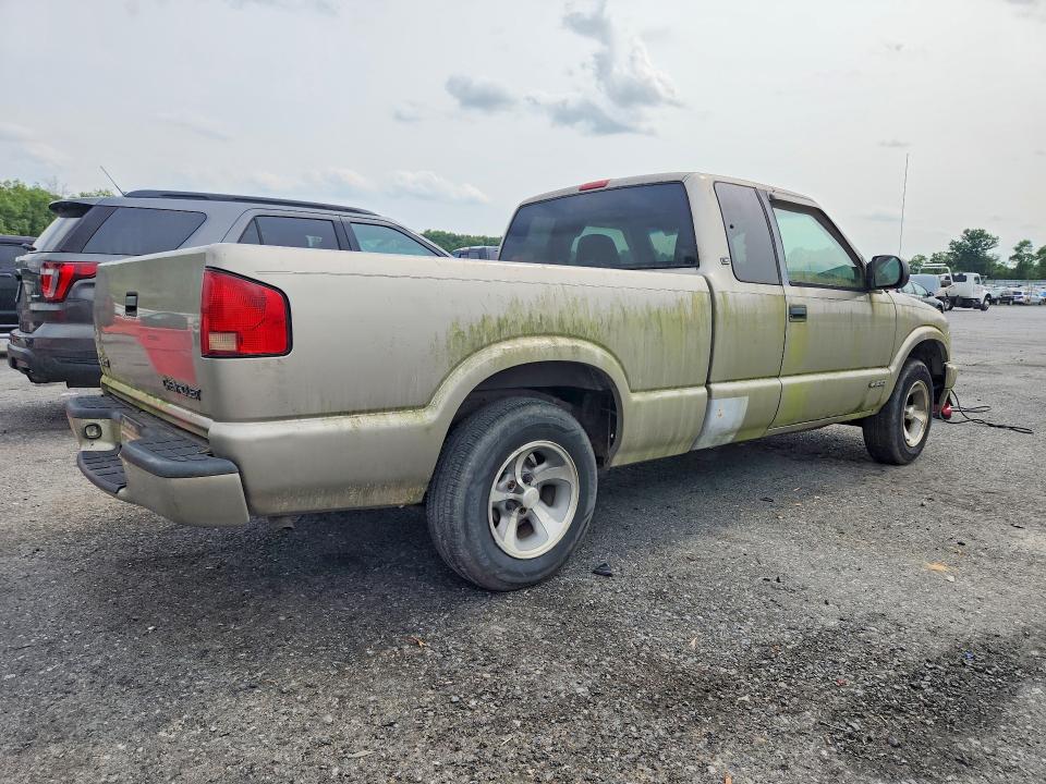 Снимка 3 от търг – 1998 CHEVROLET S TRUCK с VIN 1GCCS1941W8242664