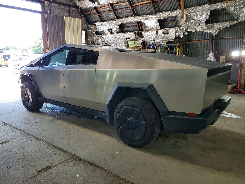 صورة رقم 2 من المزاد - 2024 TESLA CYBERTRUCK مع VIN 7G2CEHED1RA043019