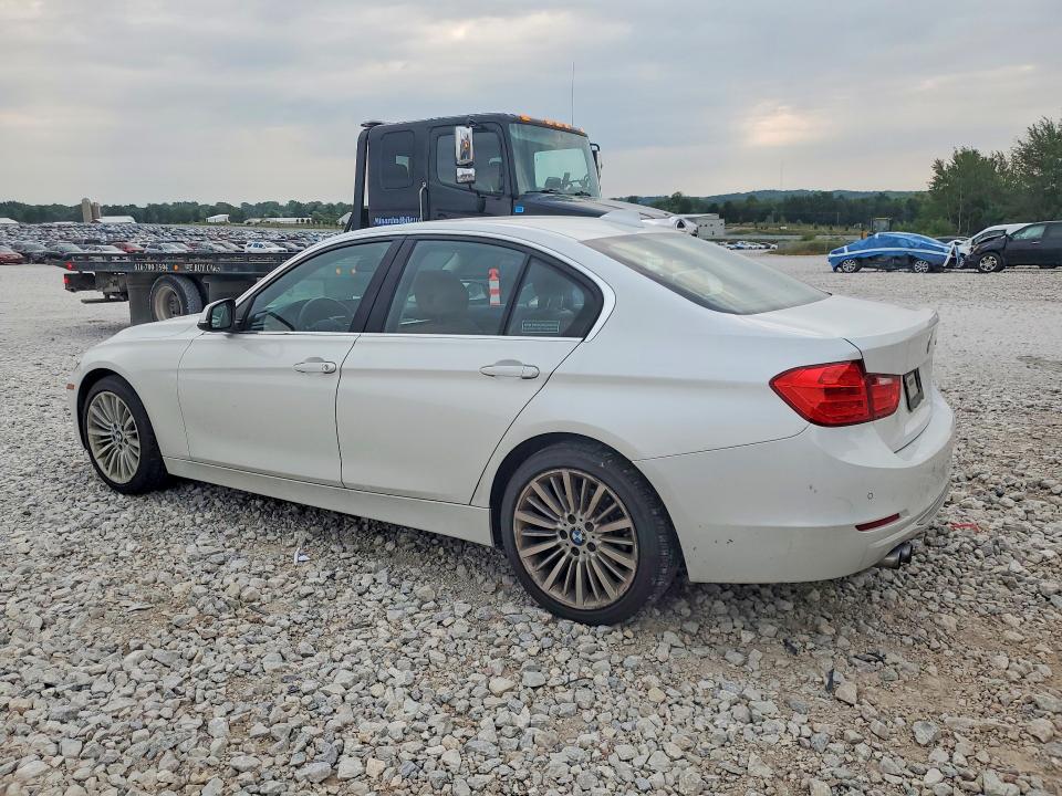 Photo 2 from auction – 2015 BMW 328 with VIN WBA3C1C54FK122436