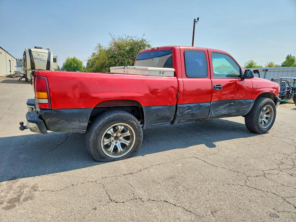 Photo 3 from auction – 2001 CHEVROLET SILVERADO with VIN 1GCEK19V11E101850