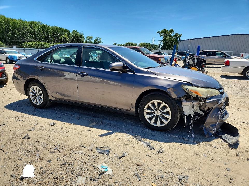 Photo 4 from auction – 2016 TOYOTA CAMRY with VIN 4T4BF1FKXGR534181