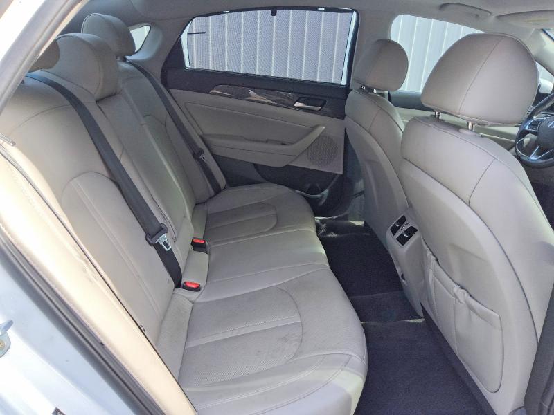 Photo 10 from auction – 2018 HYUNDAI SONATA with VIN 5NPE34AF4JH668198