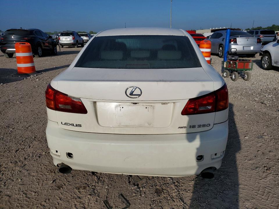 Photo 6 from auction – 2006 LEXUS IS with VIN JTHCK262362002252