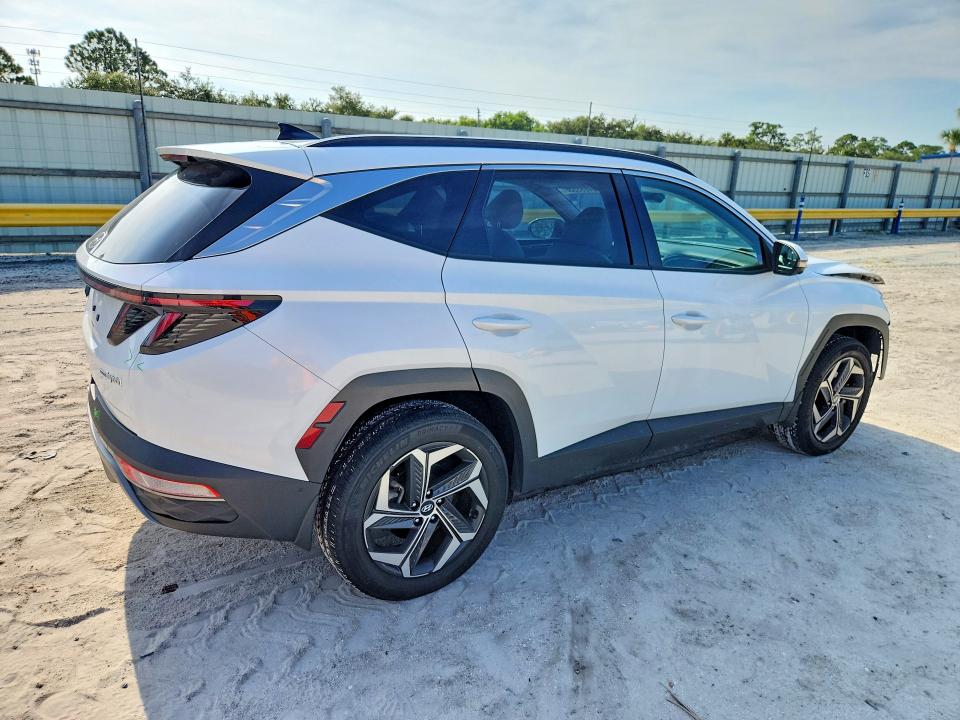 Photo 3 from auction – 2023 HYUNDAI TUCSON with VIN KM8JECA18PU102756