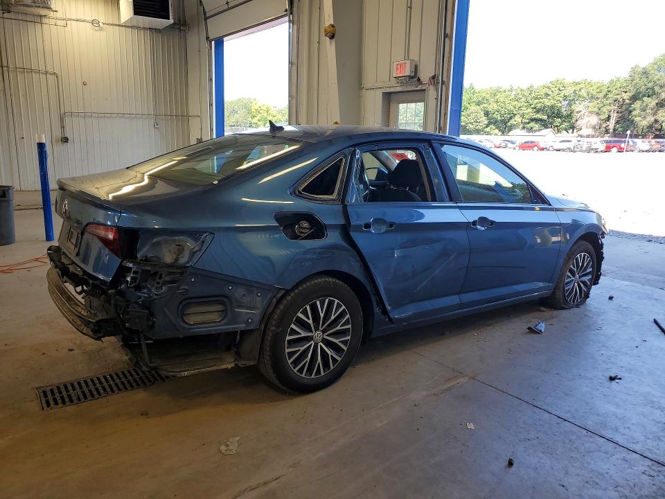Снимка 3 от търг – 2021 VOLKSWAGEN JETTA с VIN 3VWN57BU5MM091170