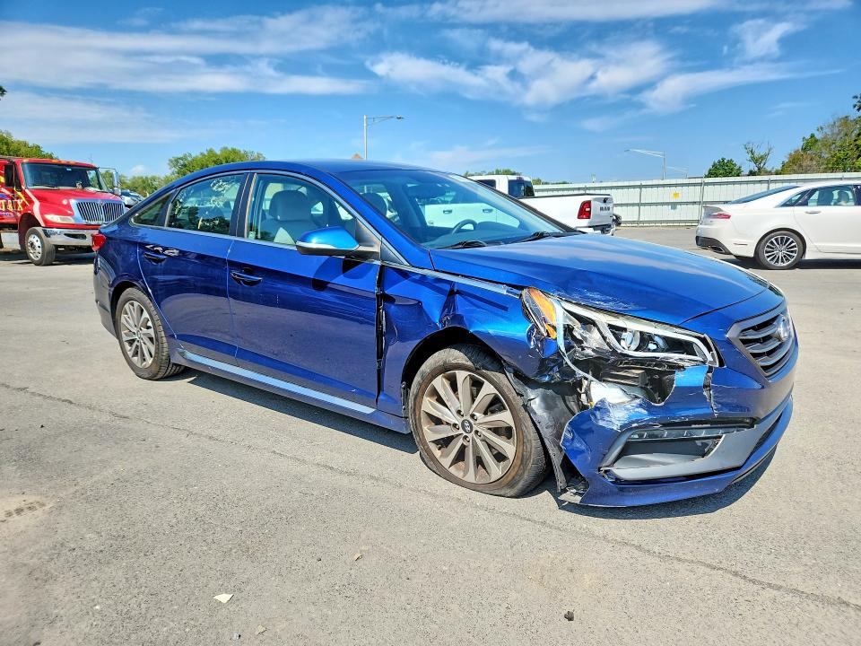 Photo 4 from auction – 2015 HYUNDAI SONATA with VIN 5NPE34AF5FH067017