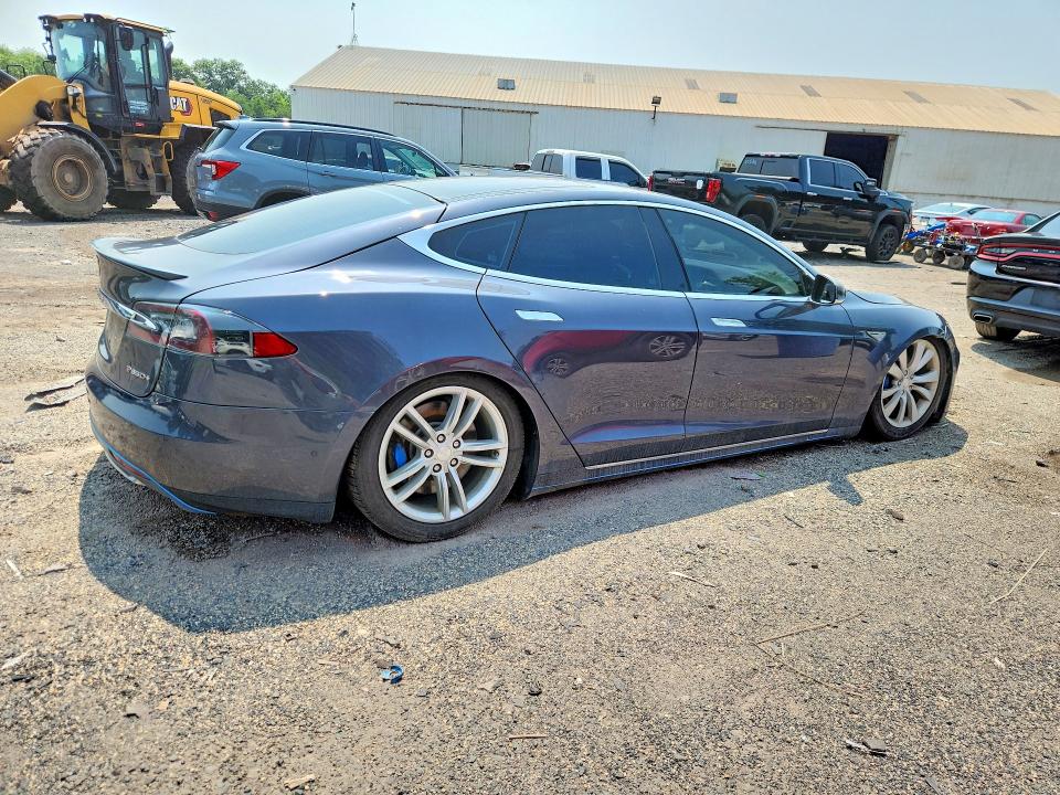 Photo 3 from auction – 2015 TESLA MODEL S with VIN 5YJSA1H25FFP74031