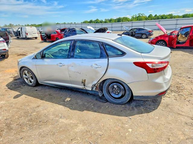 Photo 2 from auction – 2014 FORD FOCUS with VIN 1FADP3F27EL438467