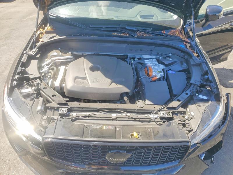 Фото 12 с аукциона – 2025 VOLVO XC60 с VIN YV4H60RD6S1034431