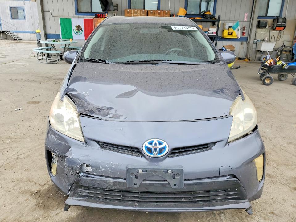 Photo 5 from auction – 2015 TOYOTA PRIUS with VIN JTDKN3DU1F1909120