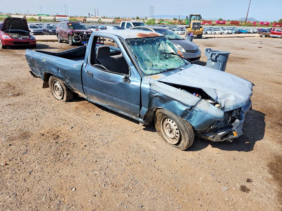 Photo 4 from auction – 1994 TOYOTA PICKUP with VIN 4TARN81A0RZ288833
