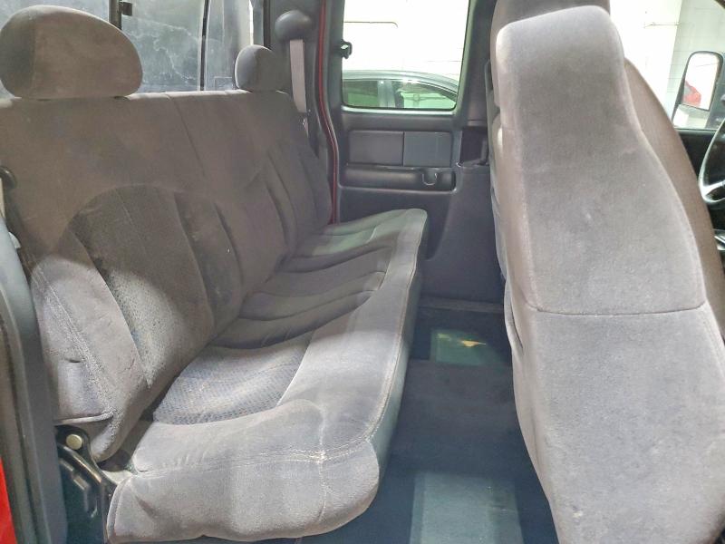 Photo 10 from auction – 2002 CHEVROLET SILVERADO with VIN 1GCHK29U62Z202872