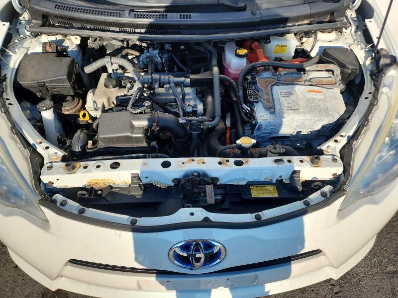 Photo 11 from auction – 2012 TOYOTA PRIUS C with VIN JTDKDTB34C1524353