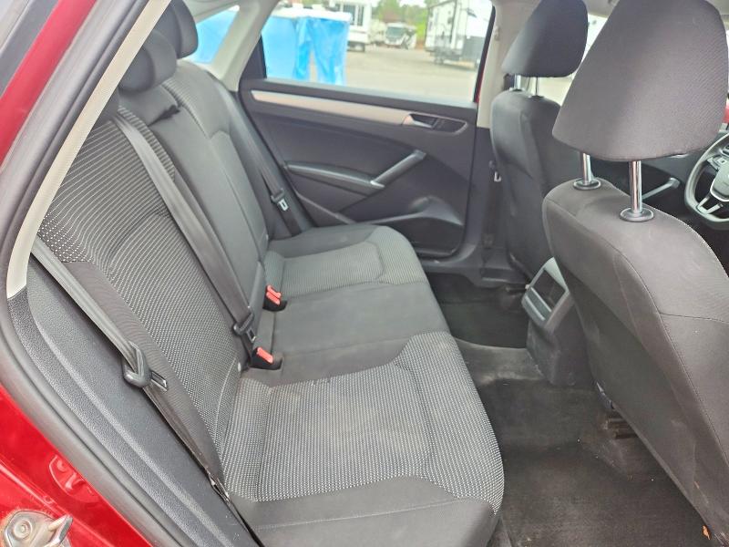 Photo 10 from auction – 2016 VOLKSWAGEN PASSAT with VIN 1VWAT7A38GC030091