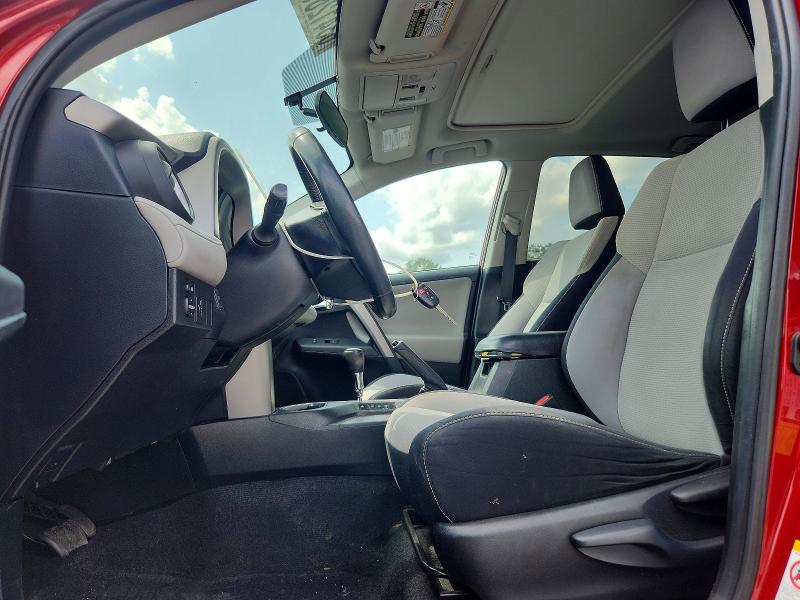 Photo 7 from auction – 2016 TOYOTA RAV4 with VIN 2T3WFREV4GW252695