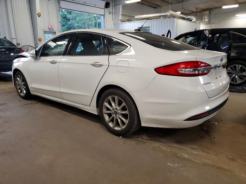 Фото 2 с аукциона – 2017 FORD FUSION с VIN 3FA6P0HD2HR227849