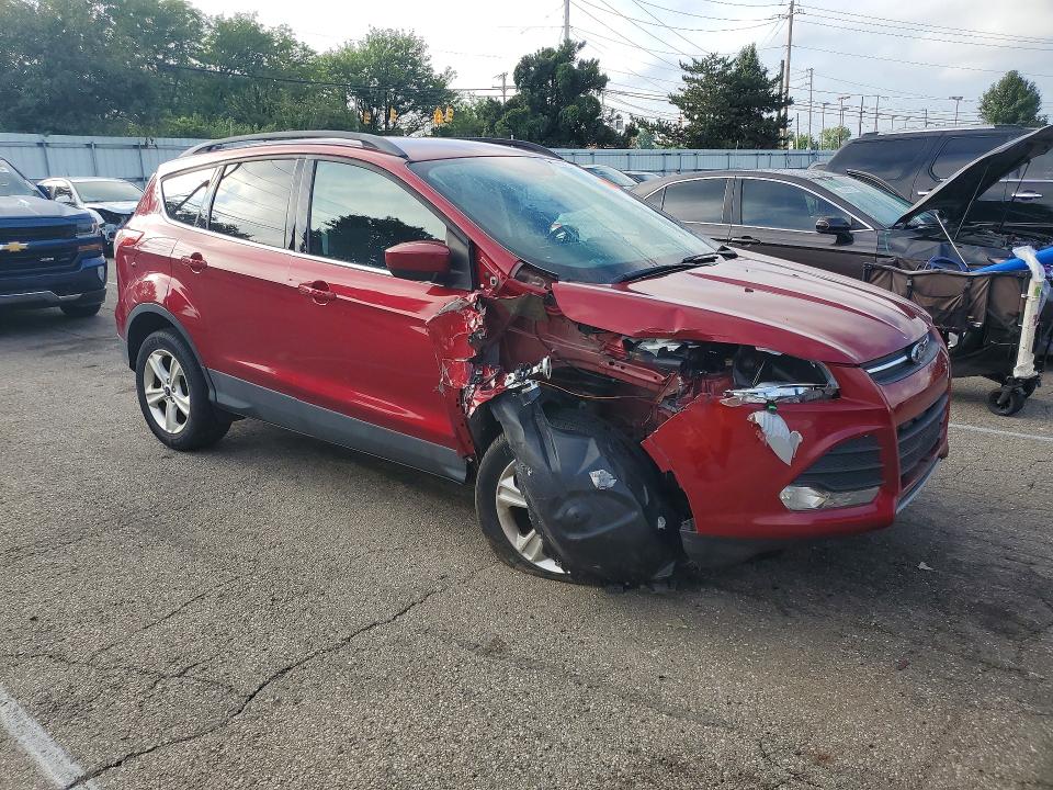Photo 4 from auction – 2016 FORD ESCAPE with VIN 1FMCU0GX1GUA94991