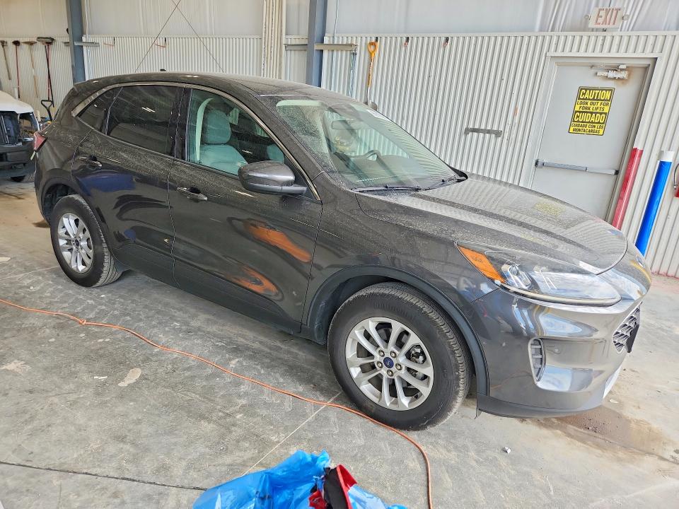 Photo 4 from auction – 2020 FORD ESCAPE with VIN 1FMCU9G61LUC26511