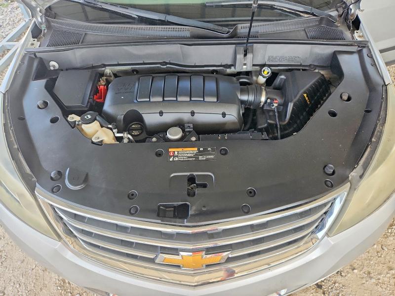 Photo 12 from auction – 2017 CHEVROLET TRAVERSE with VIN 1GNKRFED1HJ300205