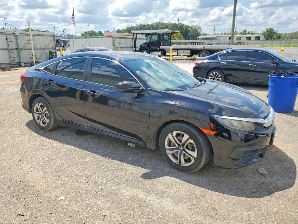 Zdjęcie 4 z aukcji – 2017 HONDA CIVIC z VIN 19XFC2F51HE056726