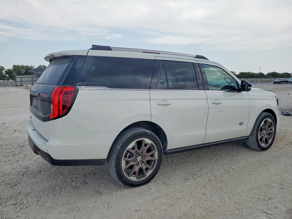 Photo 3 from auction – 2026 FORD EXPEDITION with VIN 1FMJU1P82TEA01924