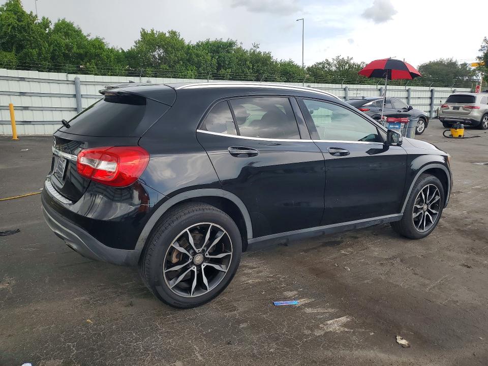 Photo 3 from auction – 2016 MERCEDES-BENZ GLA with VIN WDCTG4EB0GJ224734