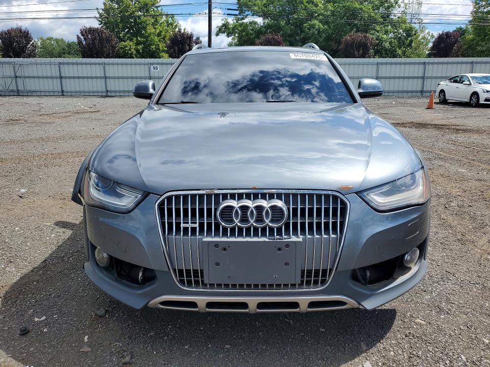 Foto 5 de la subasta – 2013 AUDI ALLROAD con VIN WA1UFAFL5DA130020