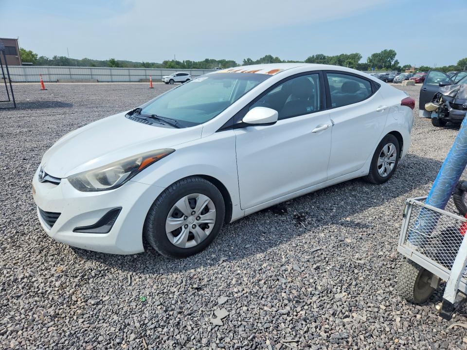 HYUNDAI ELANTRA 2016 with VIN 5NPDH4AE3GH701544 - Photo from auction