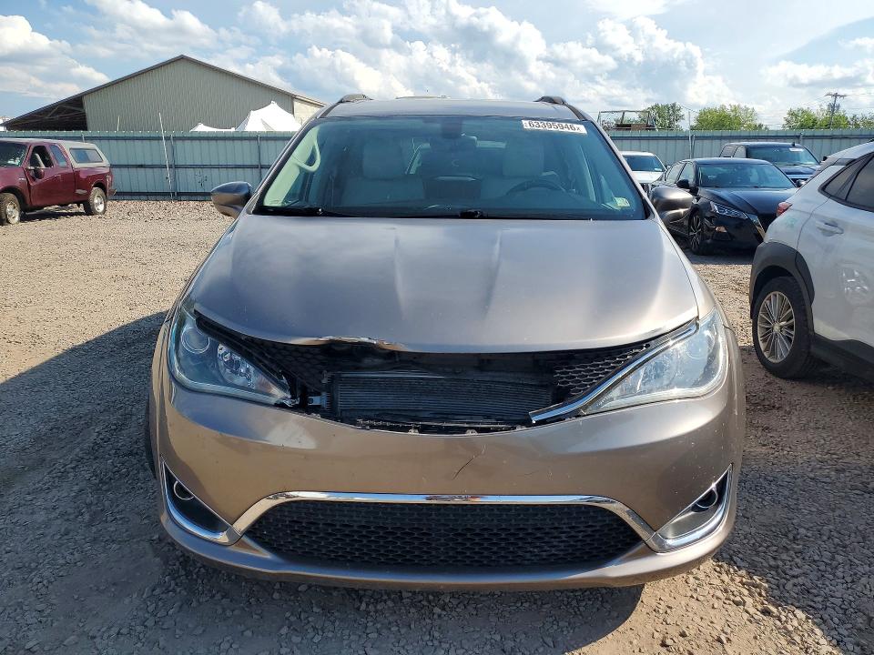 Photo 5 from auction – 2017 CHRYSLER PACIFICA with VIN 2C4RC1BG9HR670694