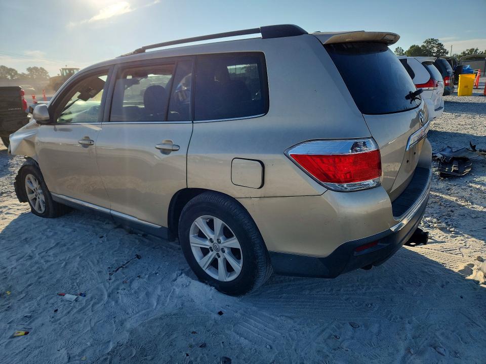 Photo 2 from auction – 2012 TOYOTA HIGHLANDER with VIN 5TDZK3EH1CS083604