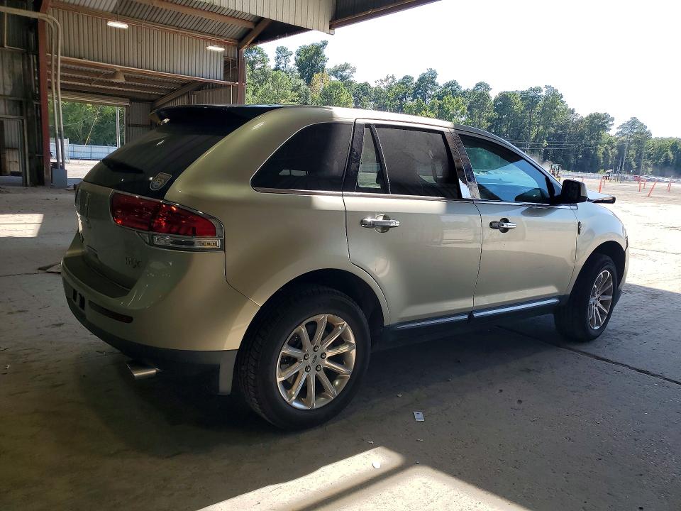 Photo 3 from auction – 2011 LINCOLN MKX with VIN 2LMDJ6JK9BBJ01721
