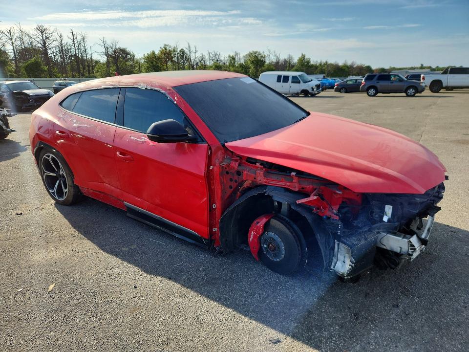 Photo 4 from auction – 2019 LAMBORGHINI URUS with VIN ZPBUA1ZL7KLA01965
