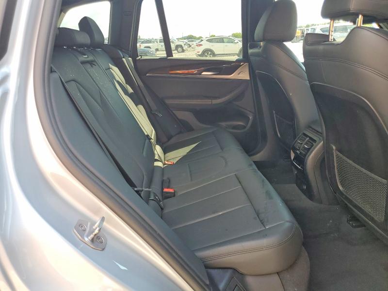 Photo 11 from auction – 2019 BMW X3 with VIN 5UXTR9C56KLE21044