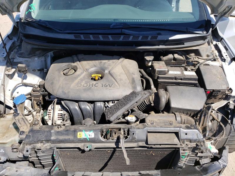 Photo 11 from auction – 2016 HYUNDAI ELANTRA with VIN 5NPDH4AE5GH700007
