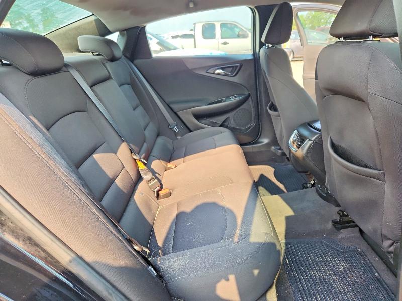 Photo 10 from auction – 2018 CHEVROLET MALIBU with VIN 1G1ZD5ST8JF211079