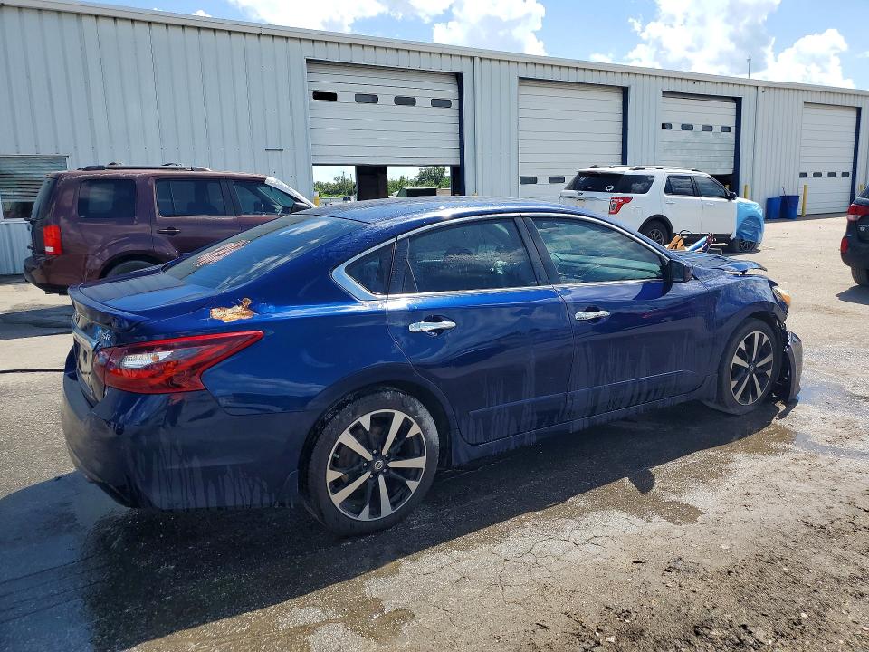 Photo 3 from auction – 2018 NISSAN ALTIMA with VIN 1N4AL3AP6JC114888